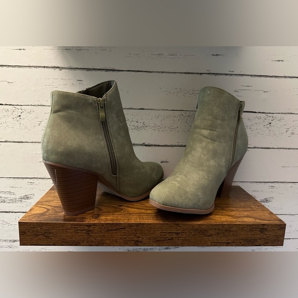 3.5” Heeled Booties - Picture 5 of 7